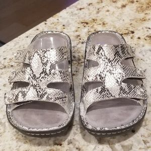 Algeria Venice sandal size 8 (38)